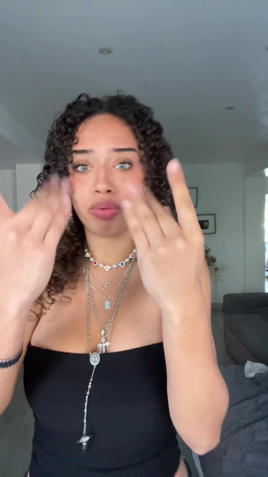 @kiaraaa