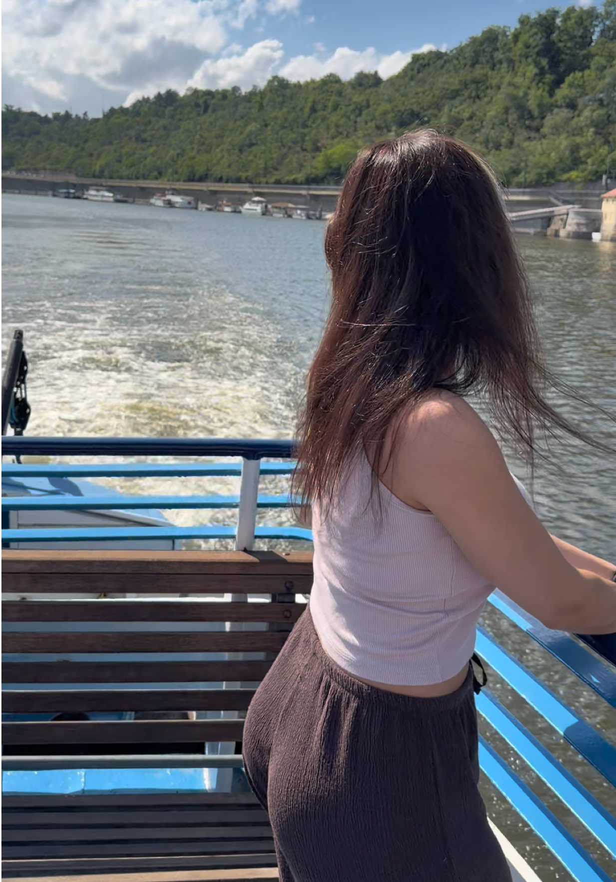 @Luna