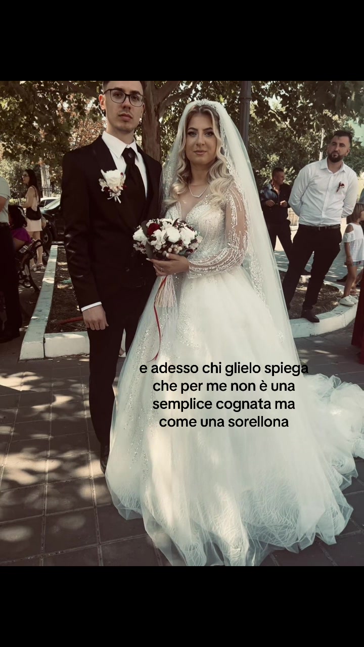 @lavibastea