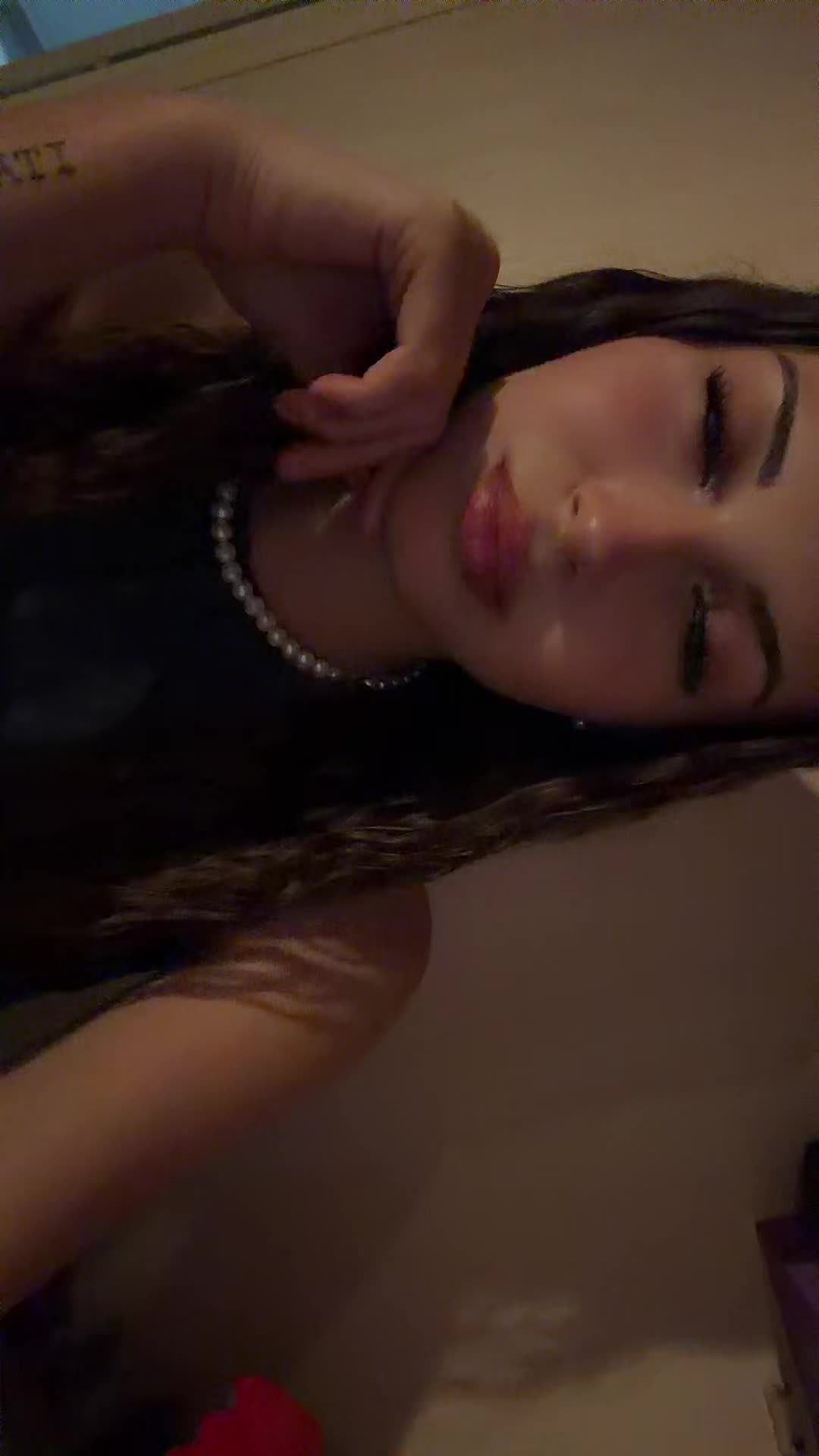 @vicky