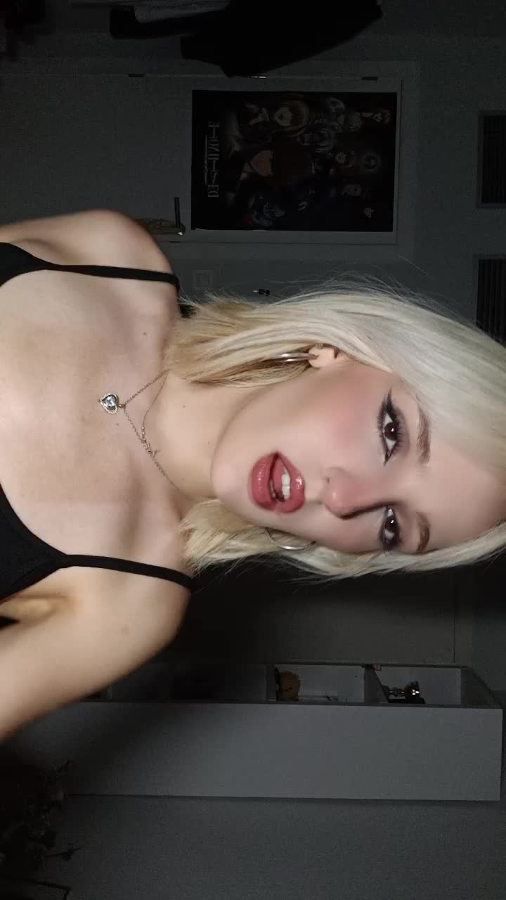 @𝒎𝒂𝒓𝒓𝒛 🦈