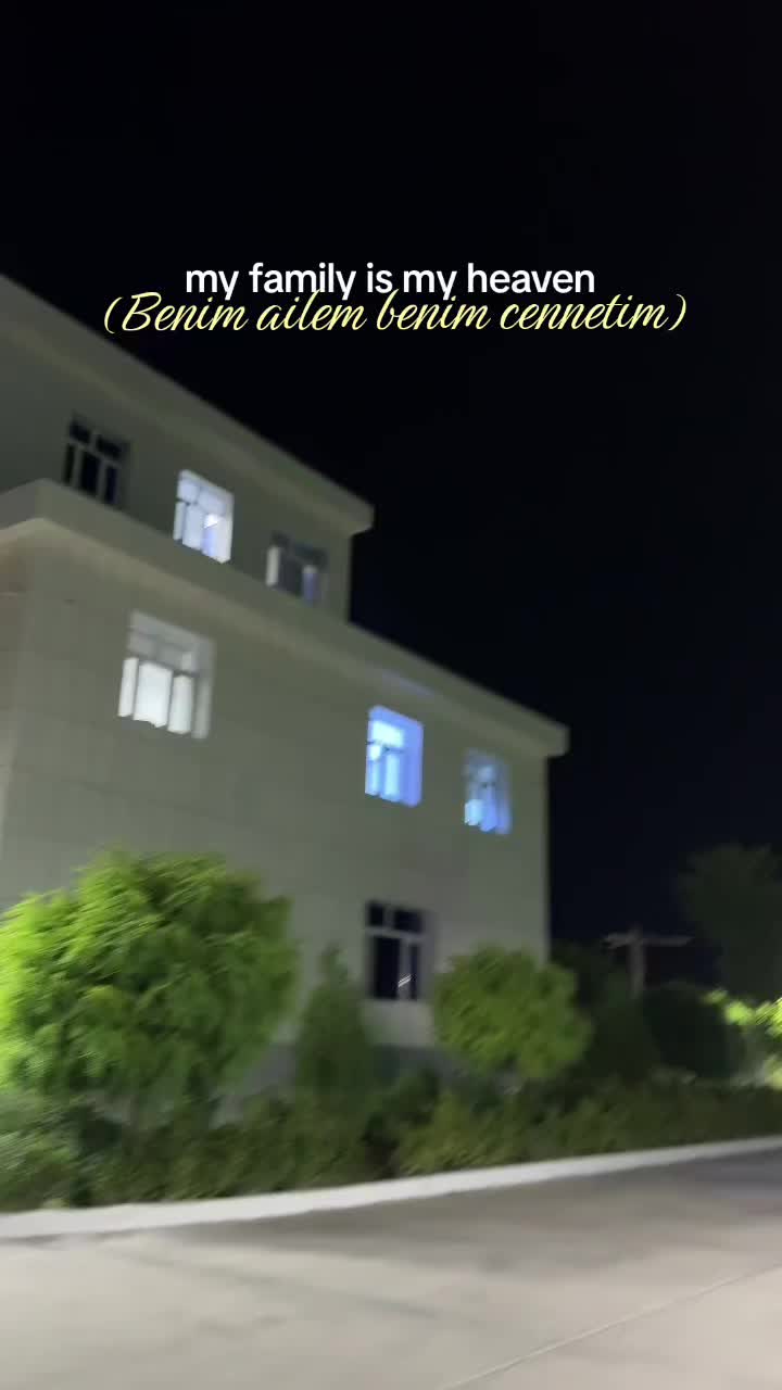 @𝓝 🤍