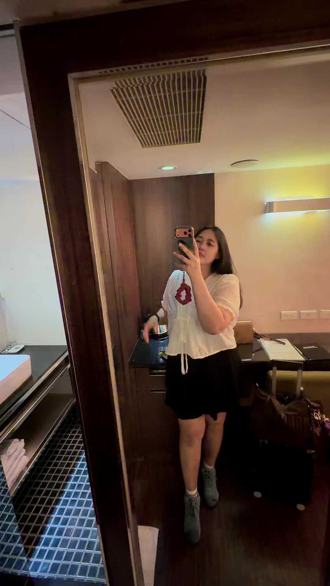 @laelasaribon