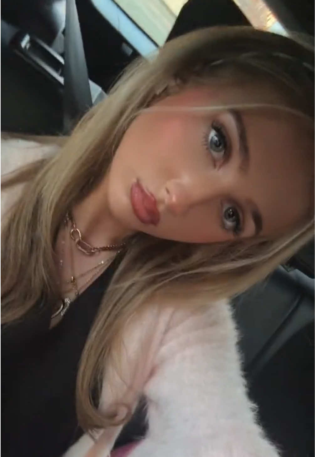 @sylviejonesx
