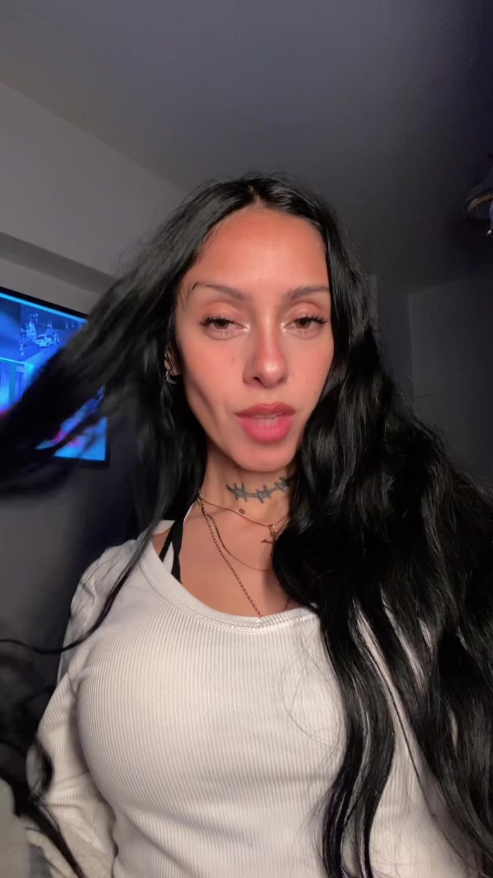 @vaneswaggy