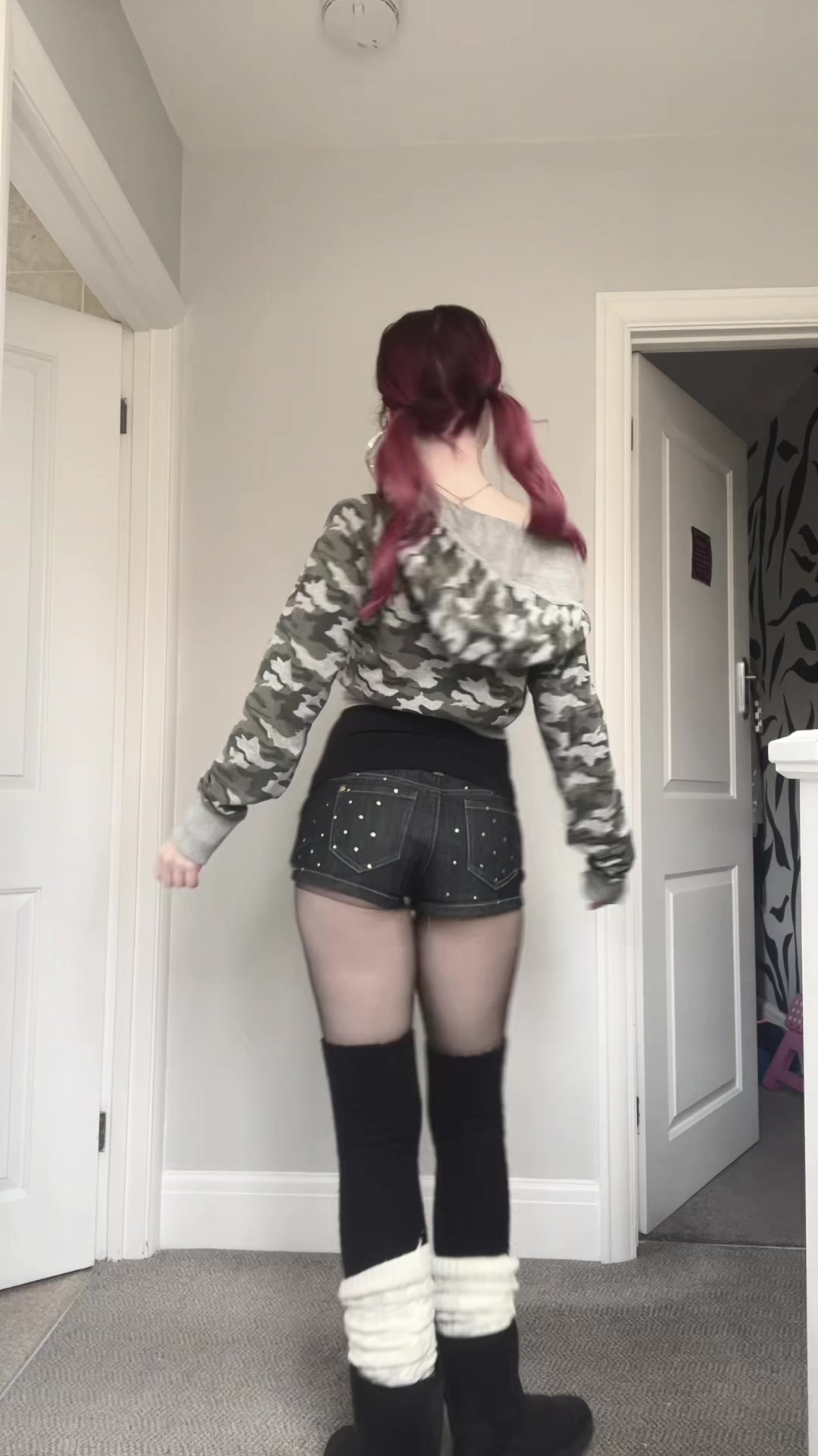 @🦄