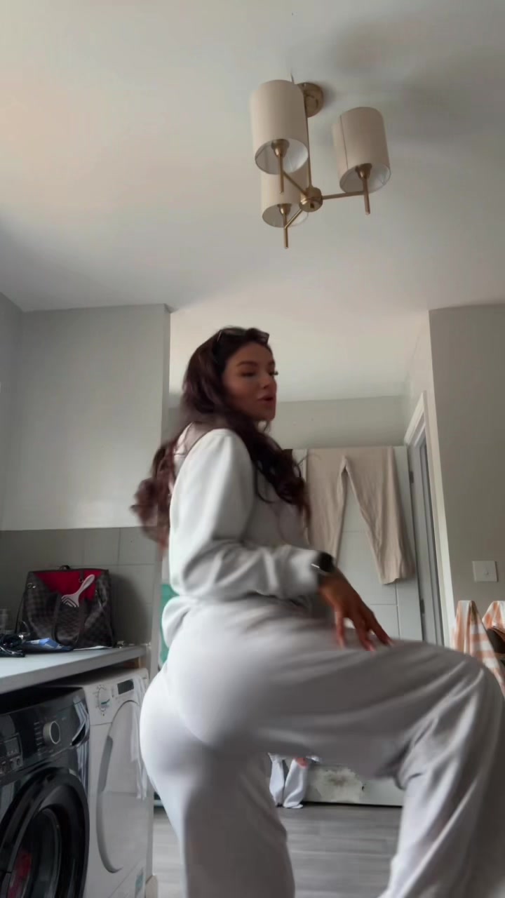 @your_girlb_