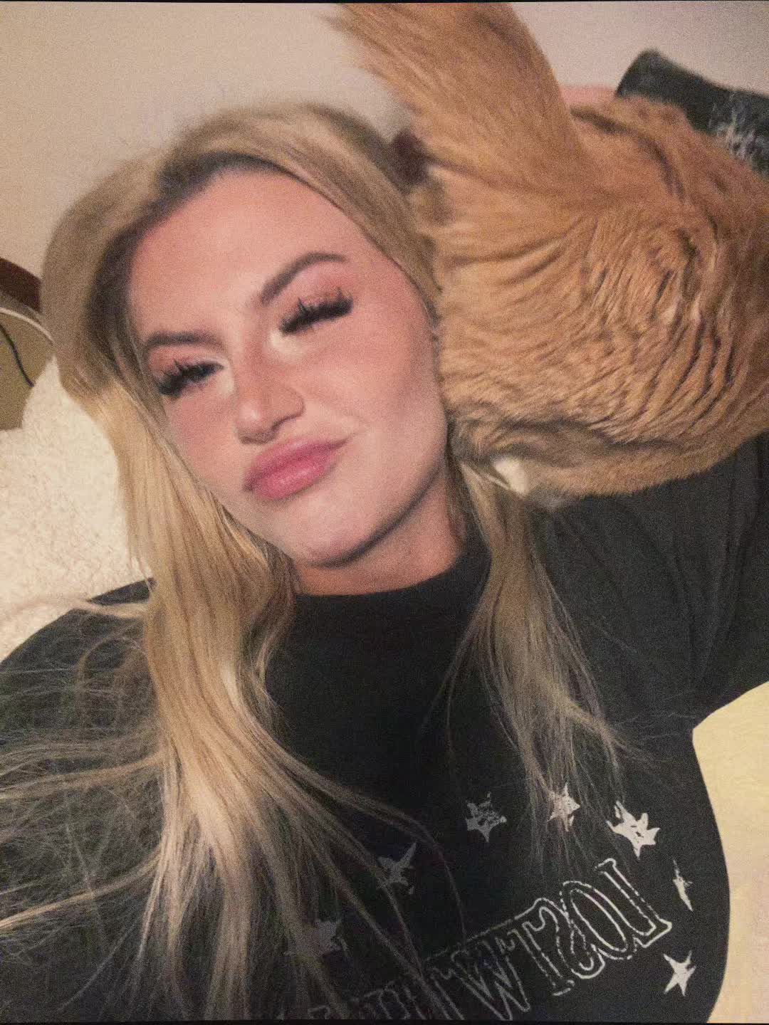@rebeccacambria