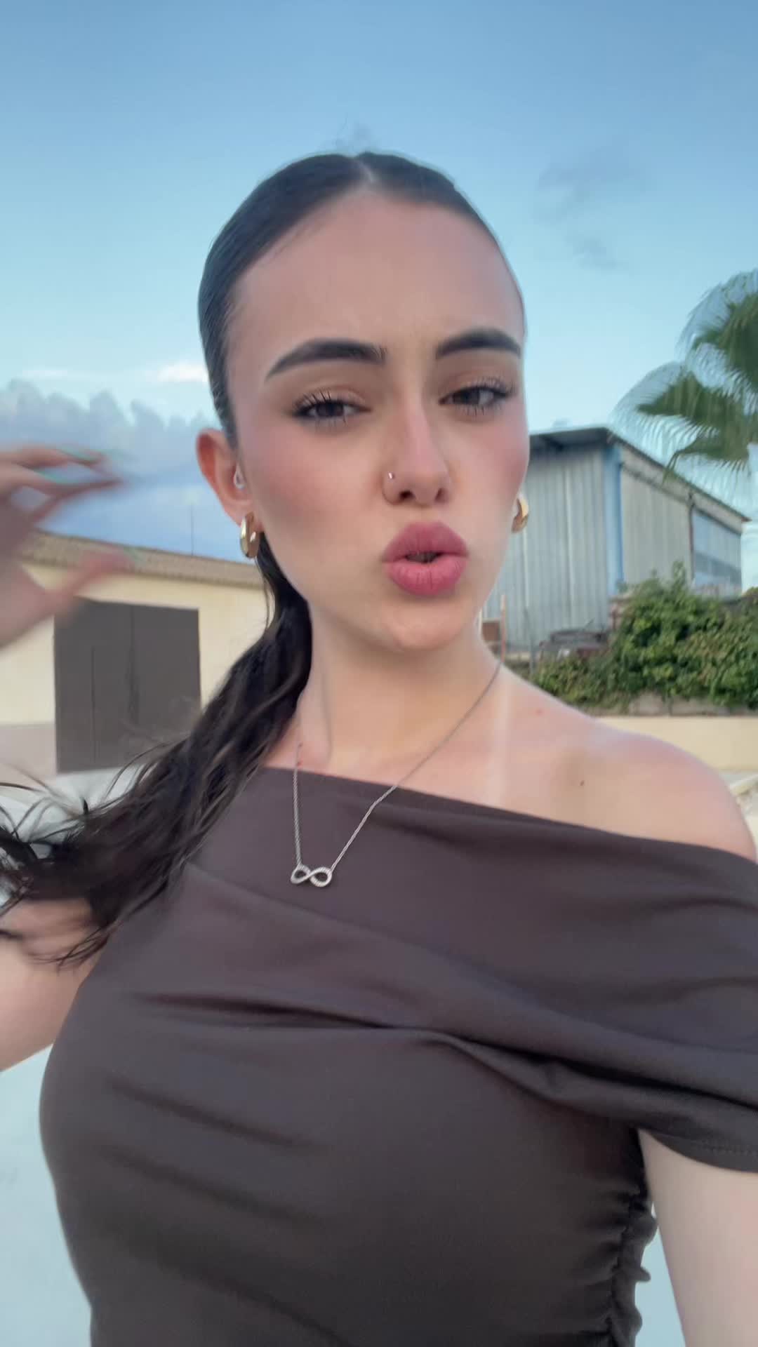 @𝘠𝘰𝘭𝘢𝘯𝘥𝘢 𝘛𝘰𝘳𝘯𝘦𝘭