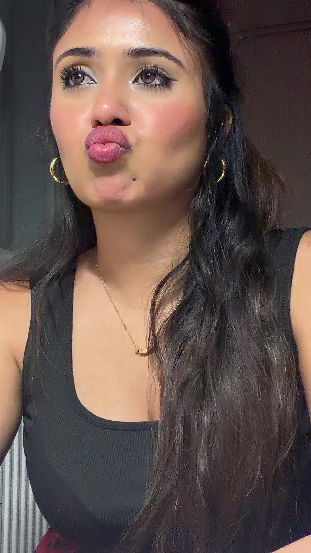 @Thusika