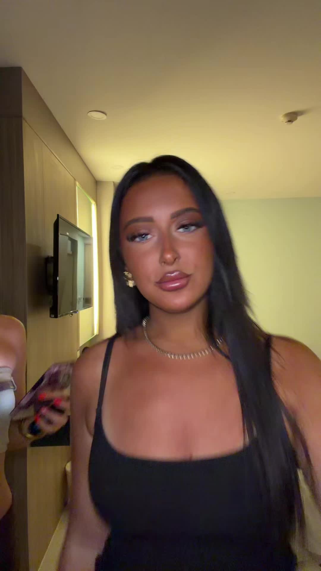 @anjoux
