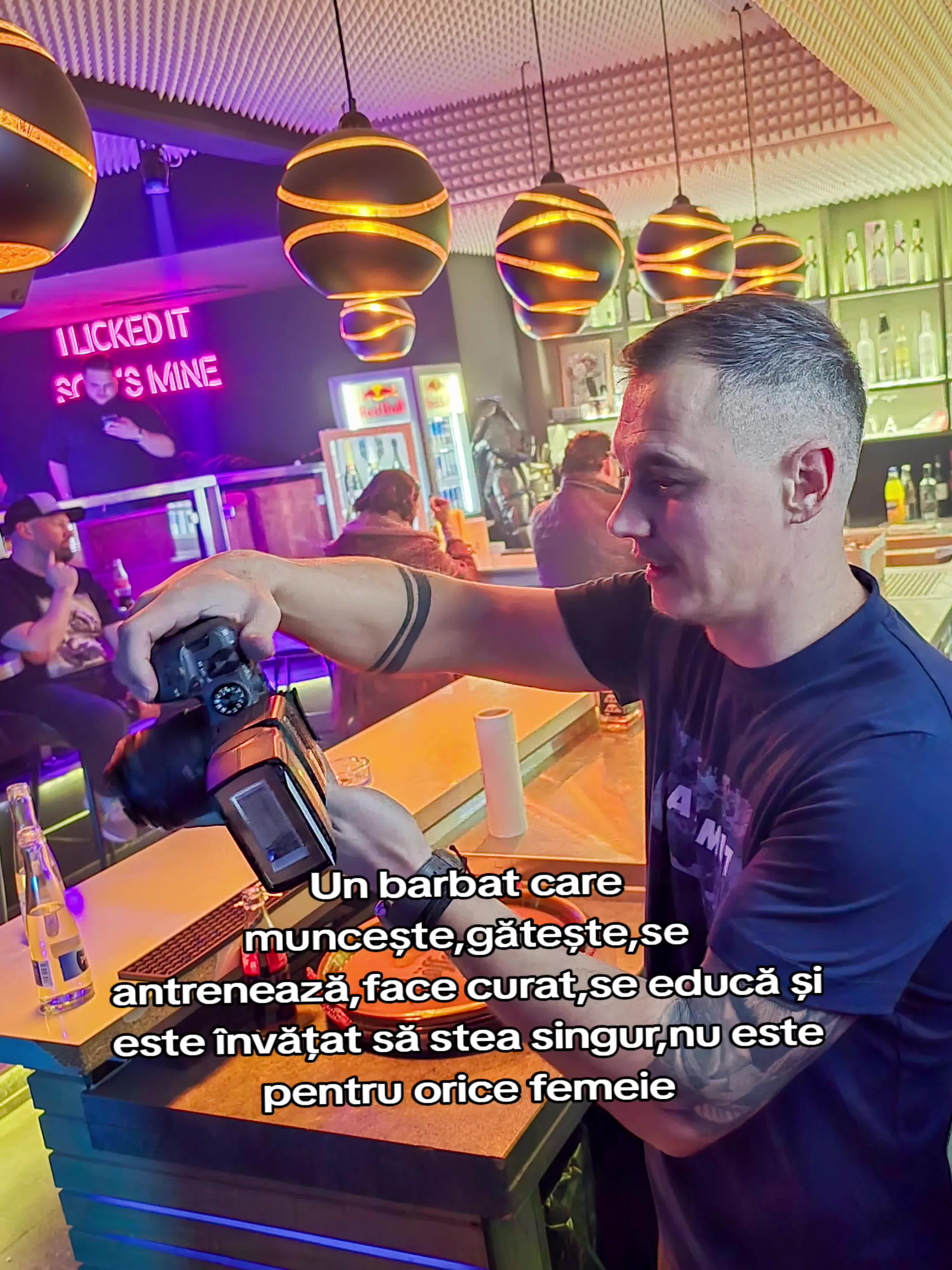 @Dani😎