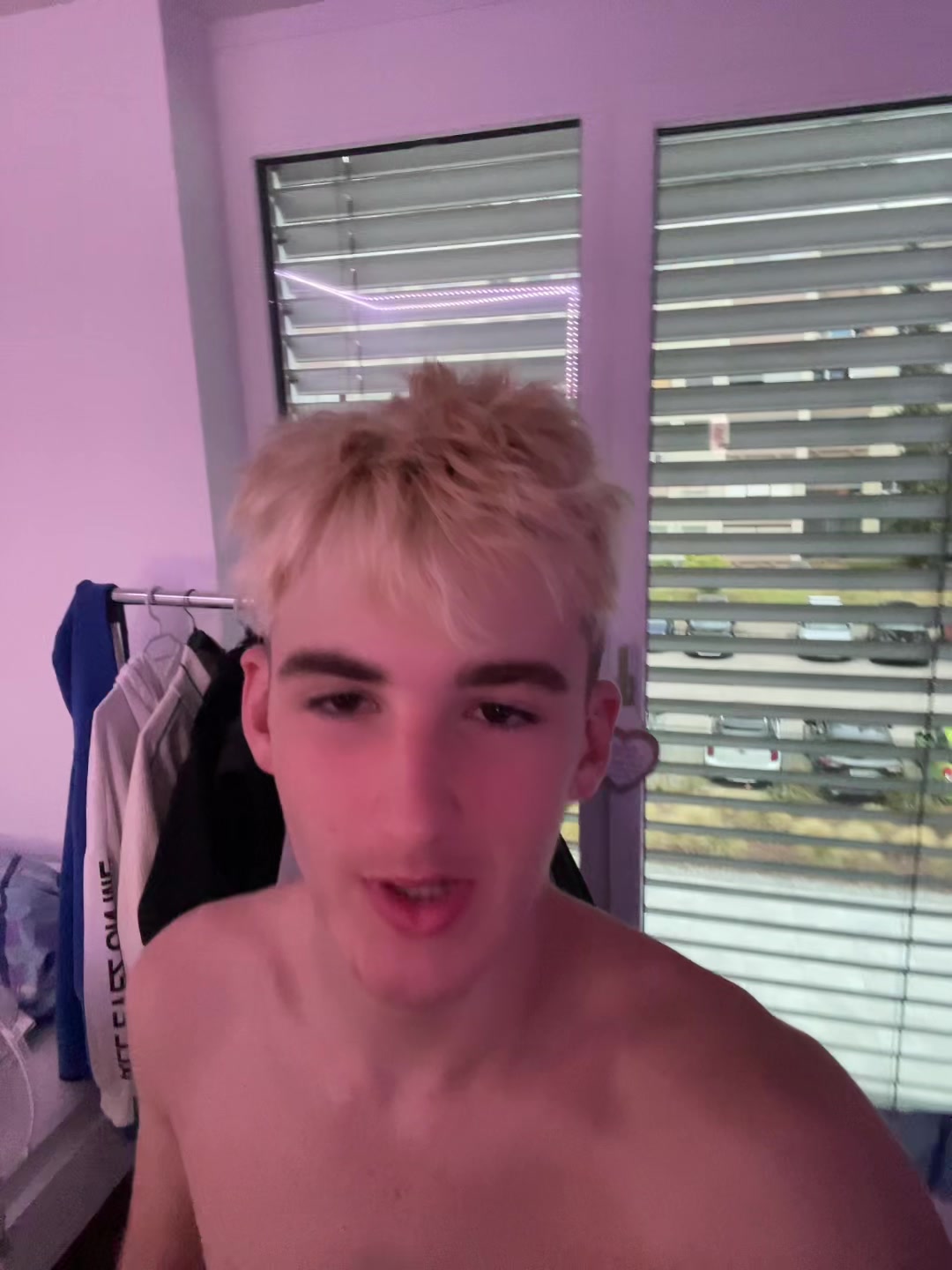 @F A L K O