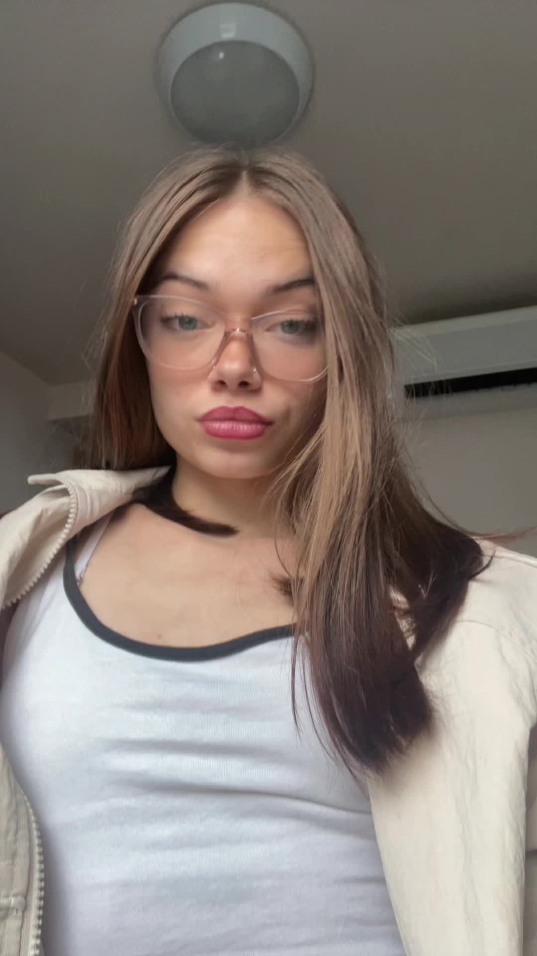 @yaneena