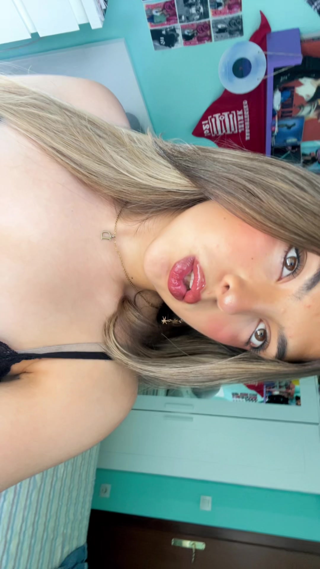 @𝒽𝒶𝒾𝓏𝑒𝒶.