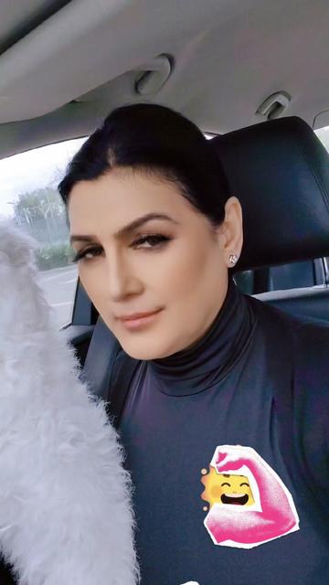 @Violeta Sandu