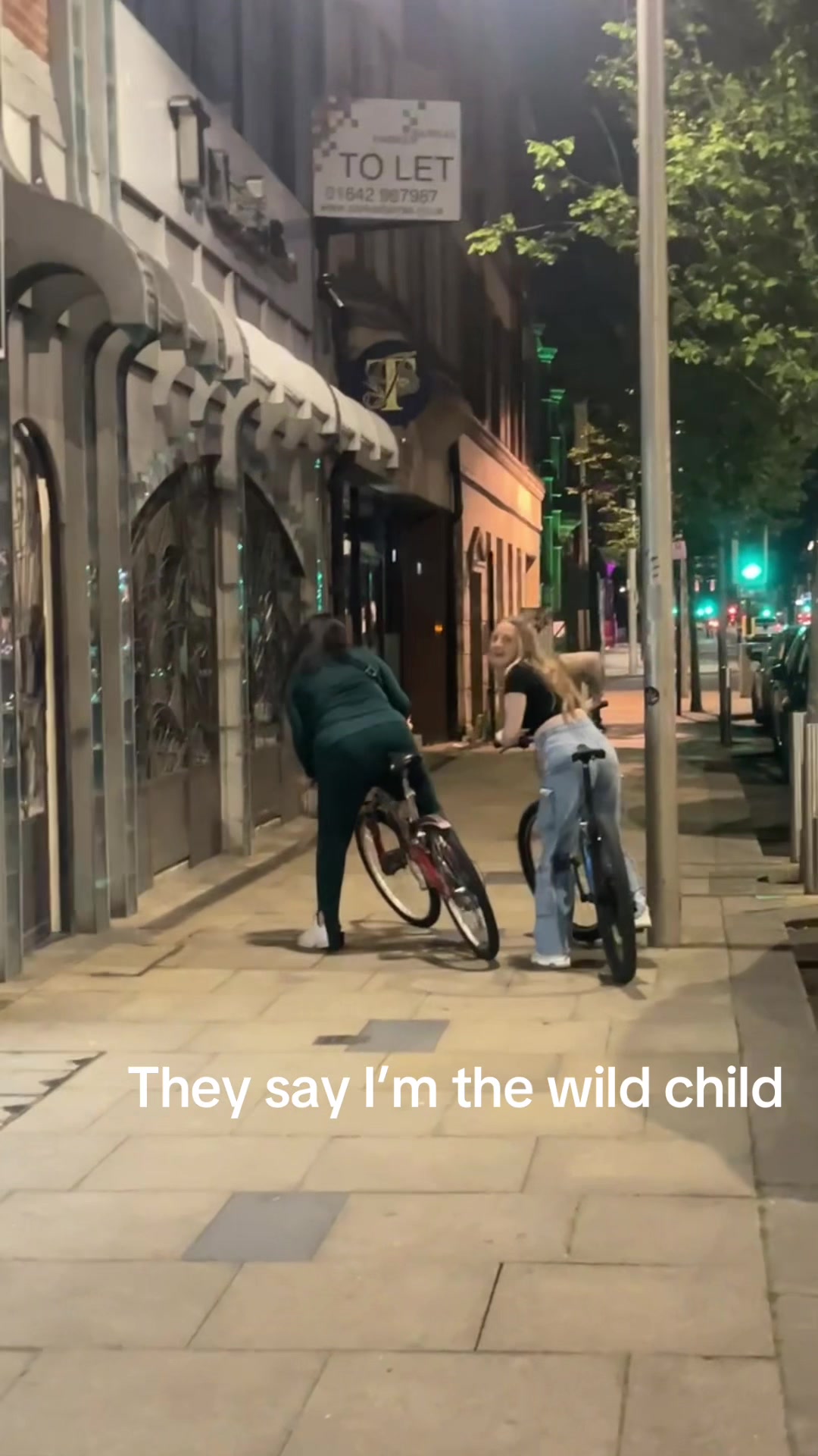 @Billie-may