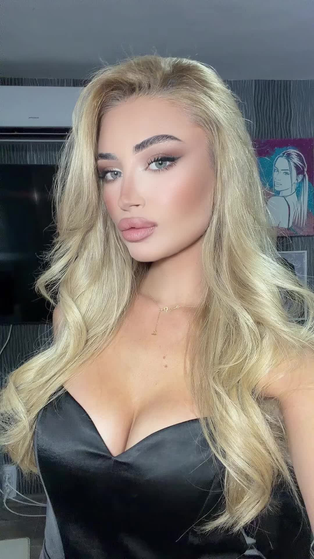 @ZLATINA VELYCHKOVA