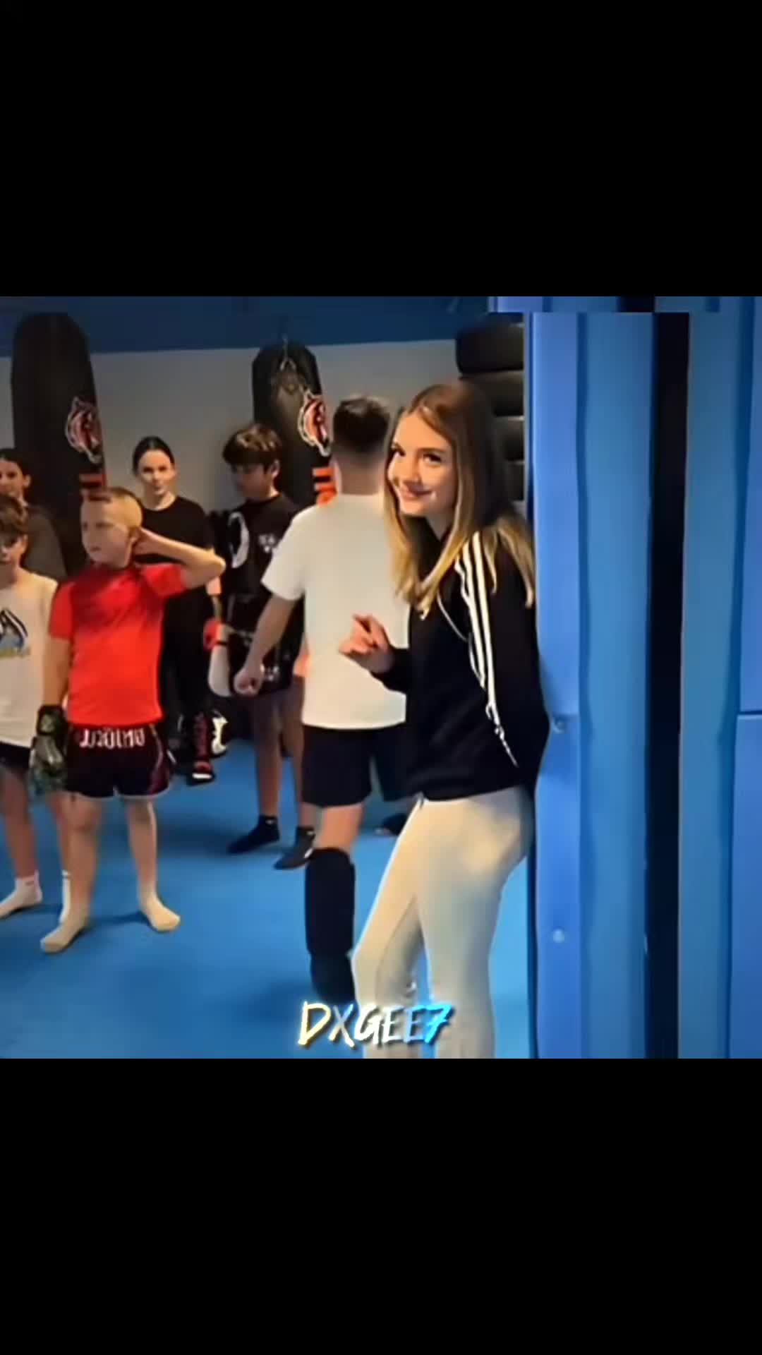@Dx