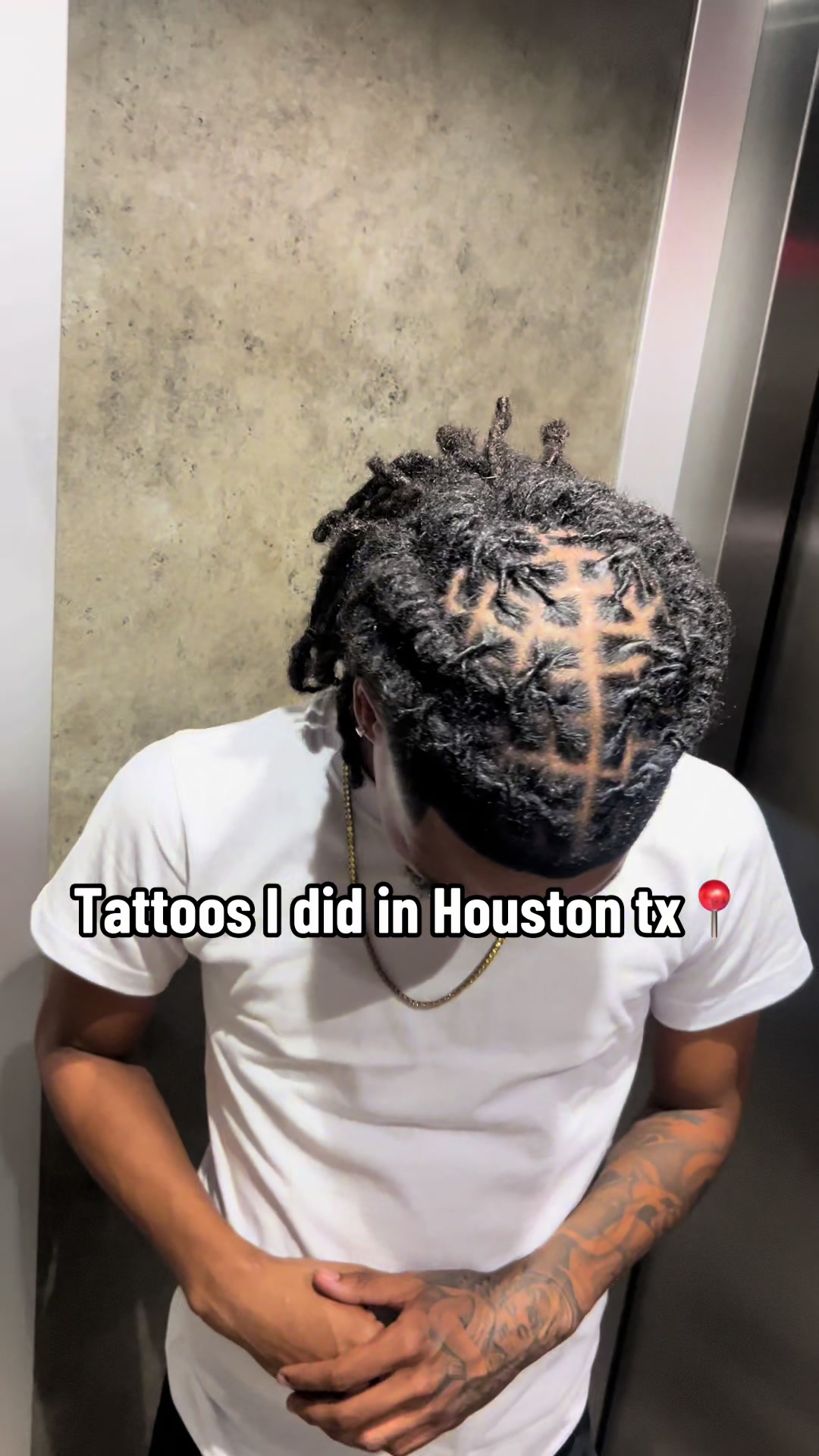 @Mike Tattoo artist