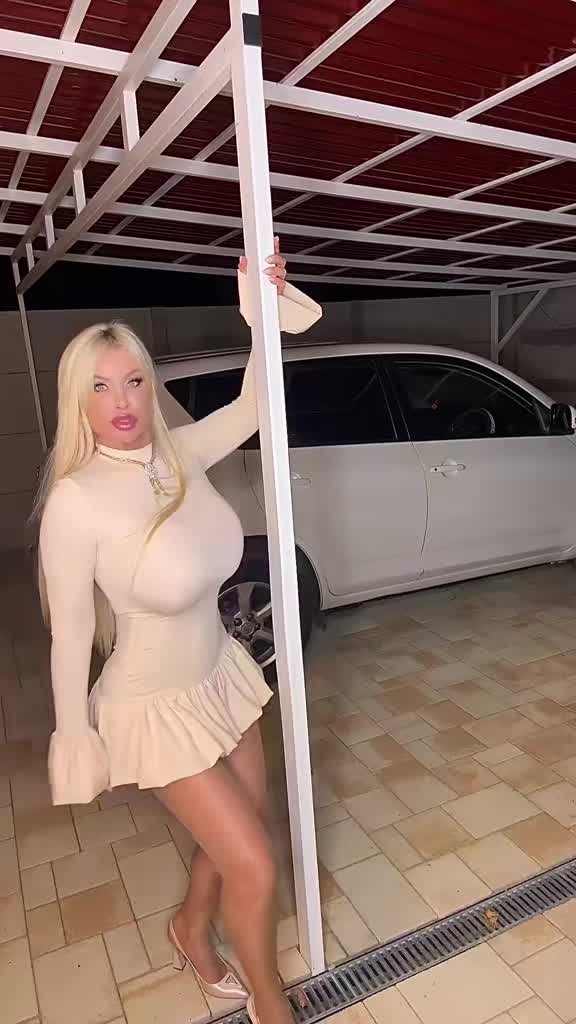 @M&aacute;ndity Izabella