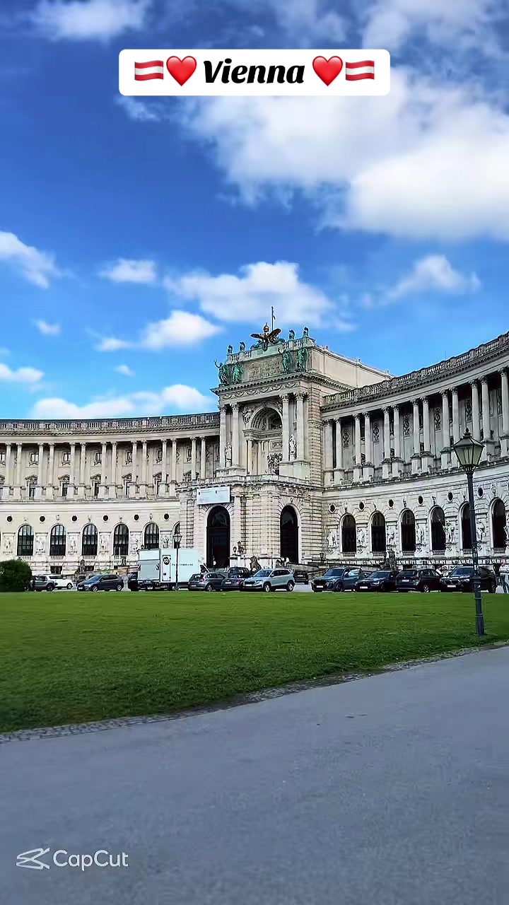 @ViennaMoments