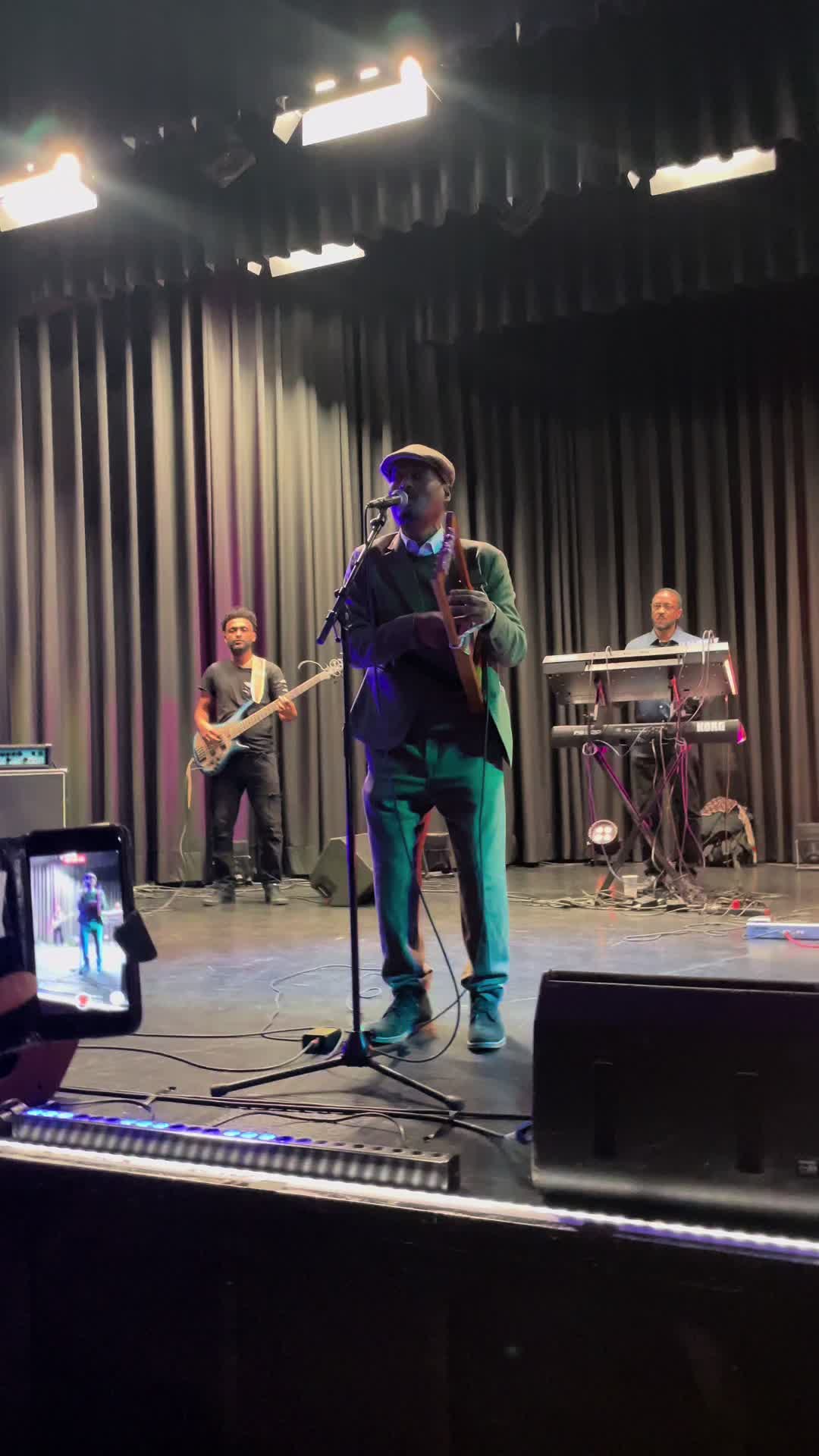 @ራስ ሳንድሮ Ras_sandro🎙️