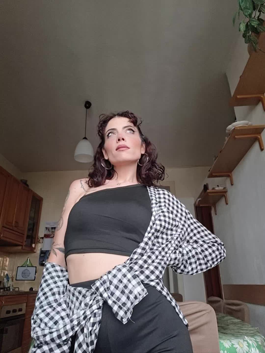 @Mina🖤🔥13