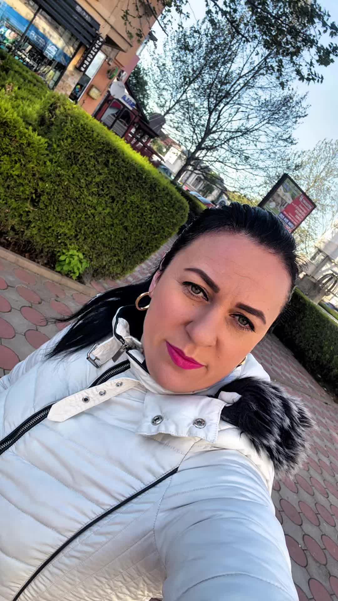 @Elena Maria