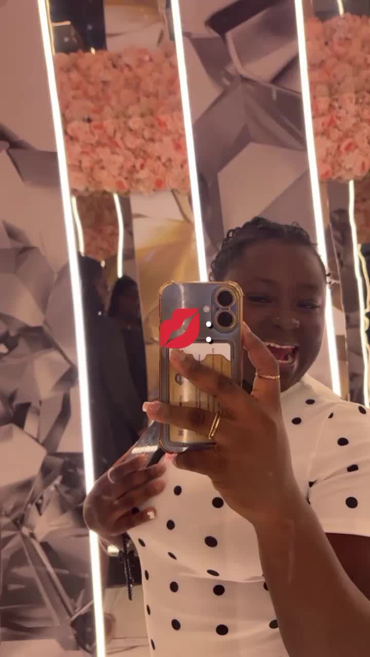 @Efya Galaxy 🇬🇭🇬🇧