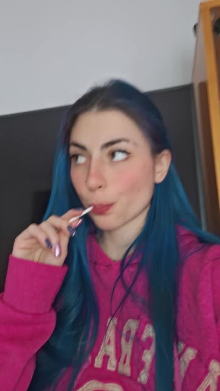 @Kya Molteni 🩷💜