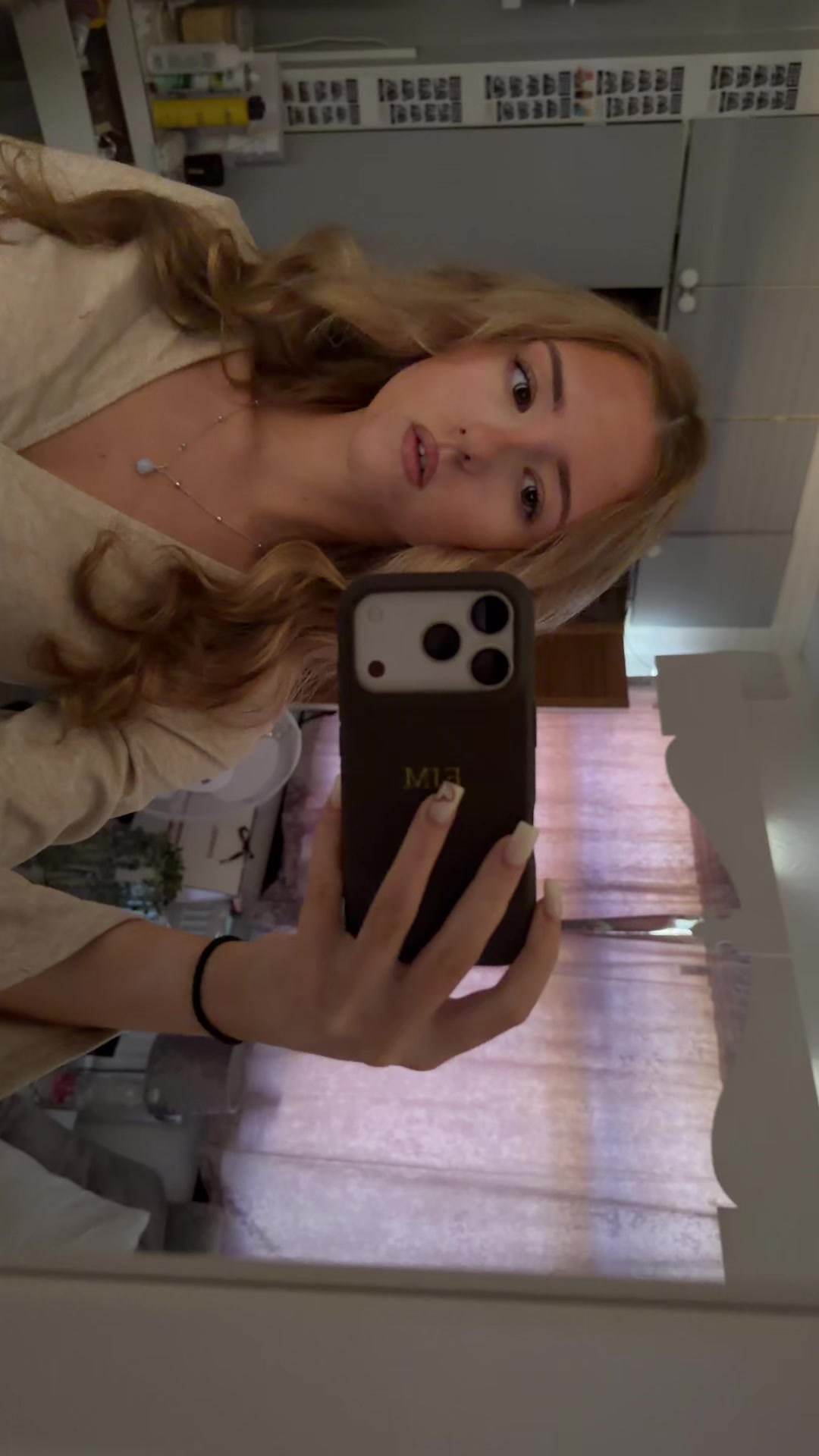 @𝓔𝒷𝑜𝓃𝓎•𝓙