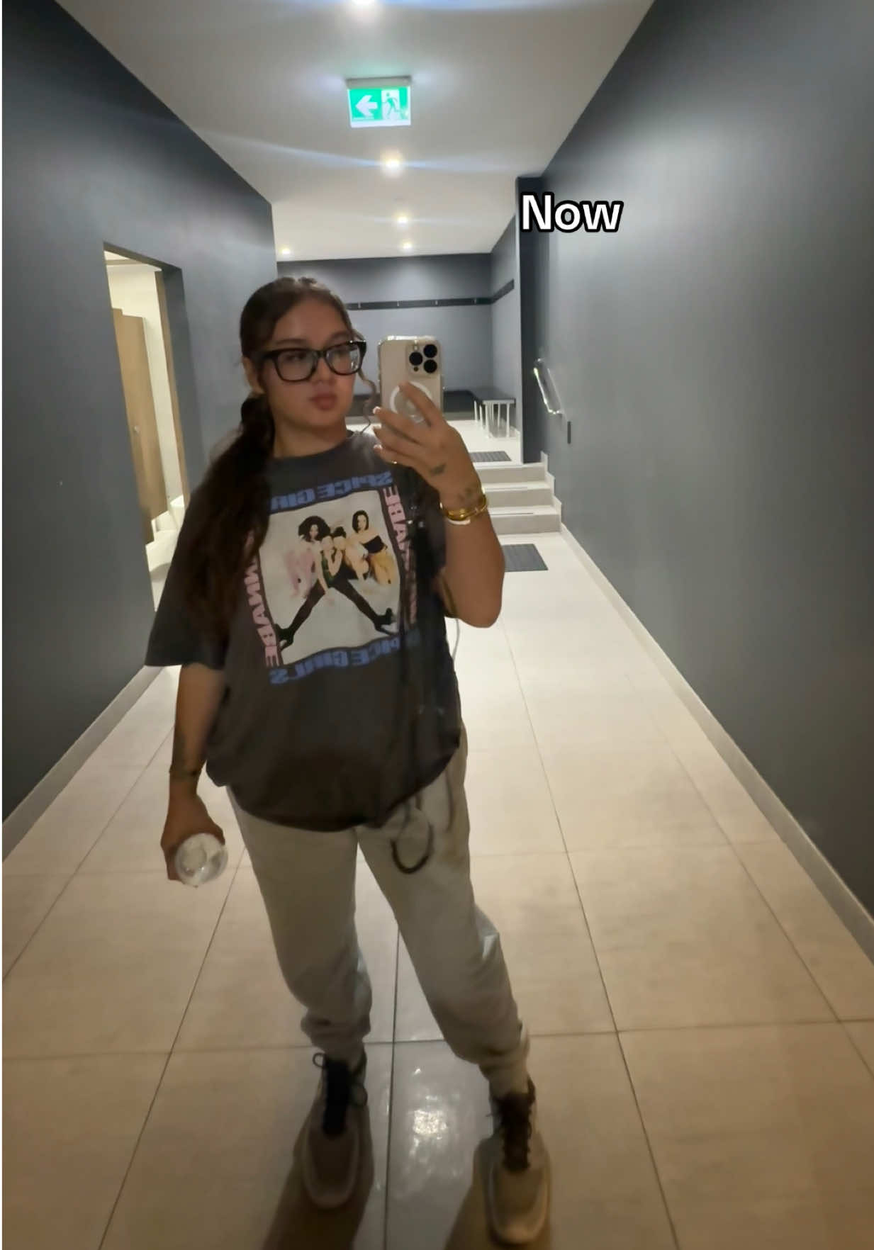 @Ladzamia
