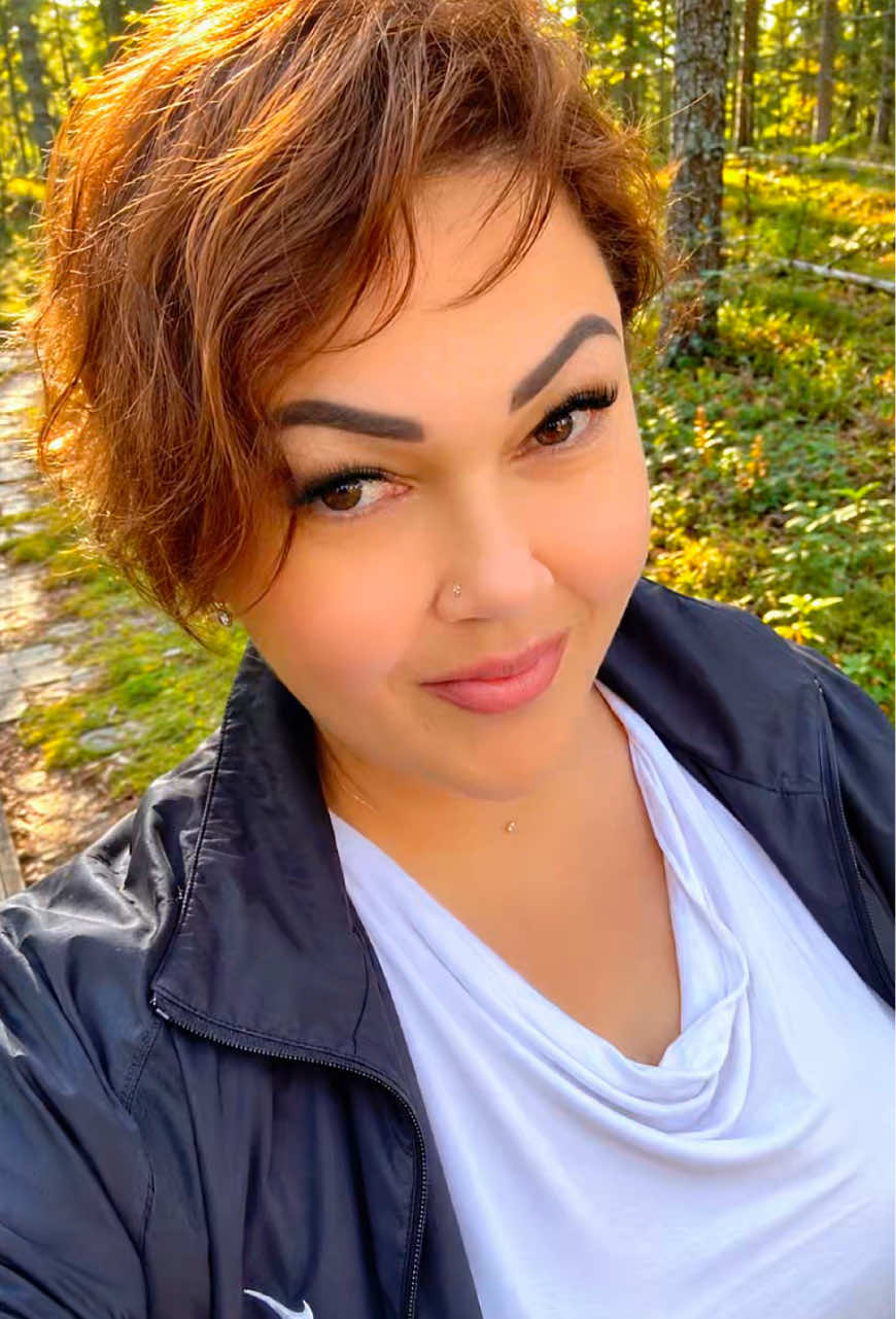 @𝒱𝒾💍𝓁𝒶 🇪🇪