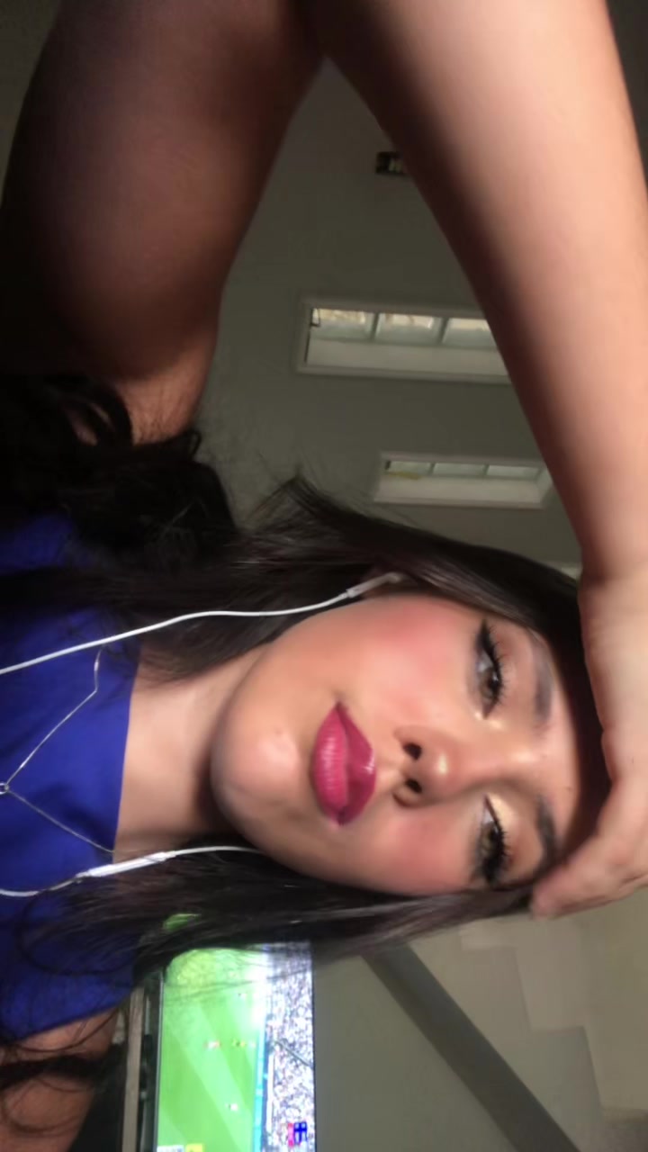 @Isa ✨