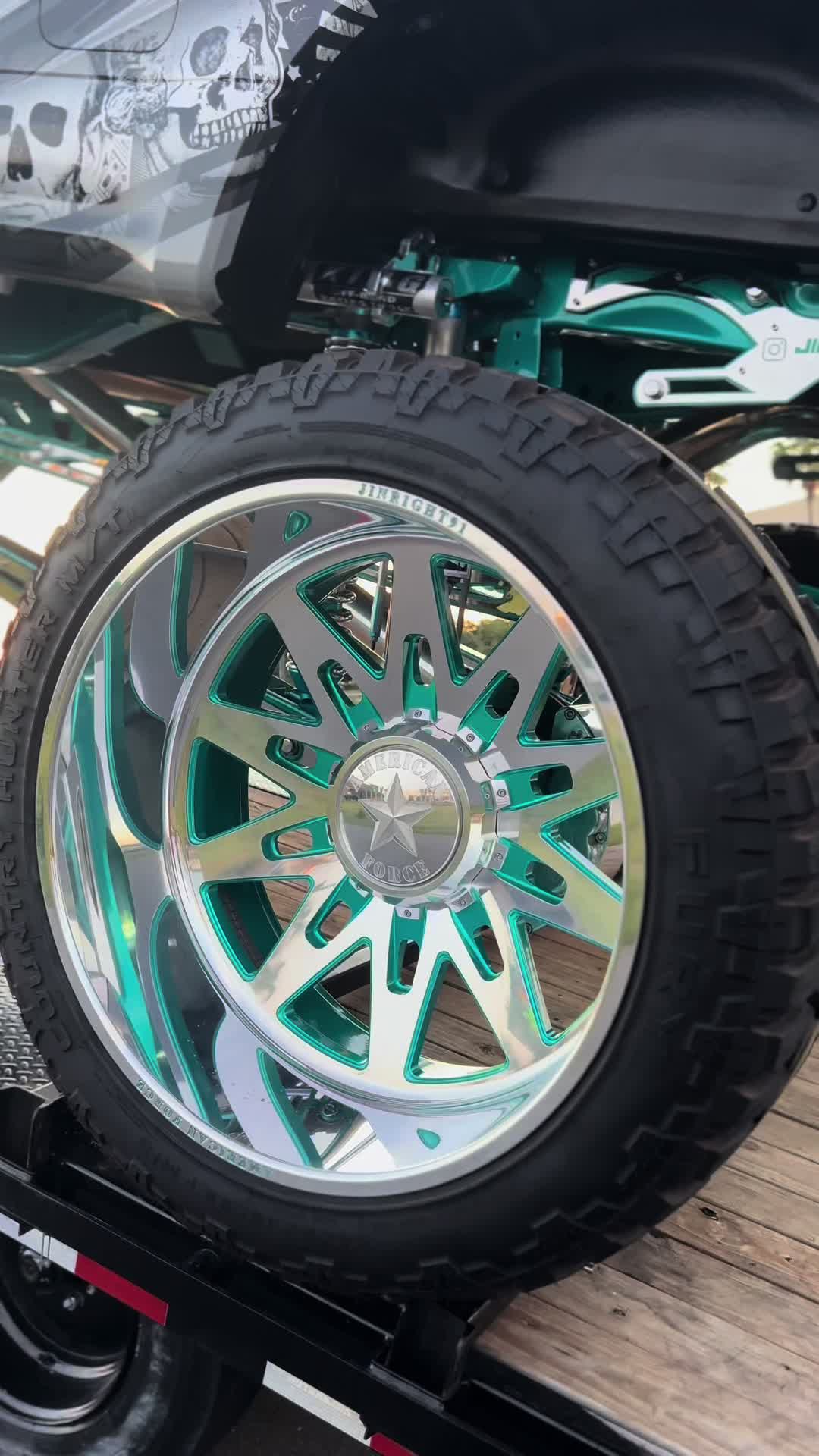 @trucks.com