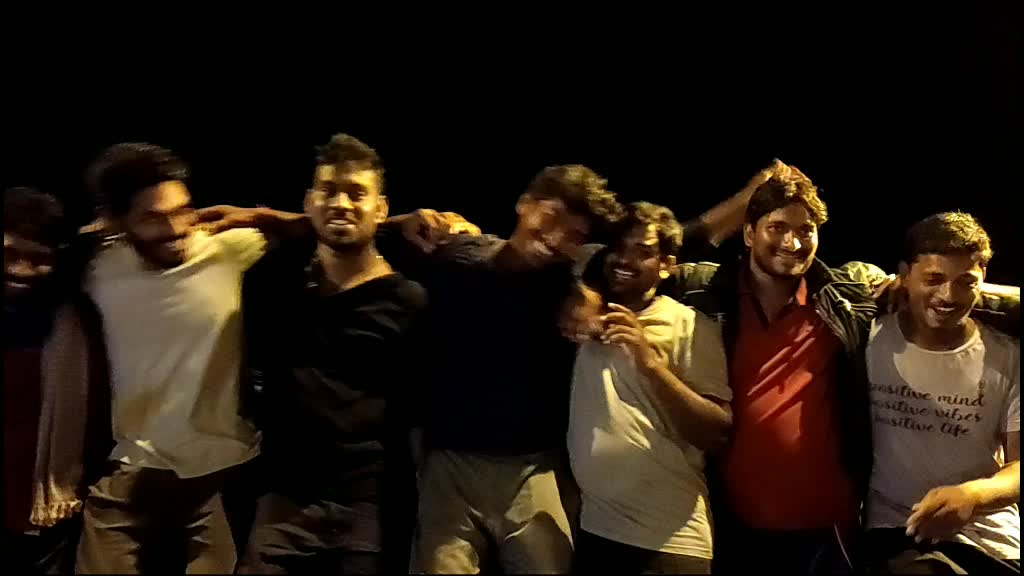 @Bindas