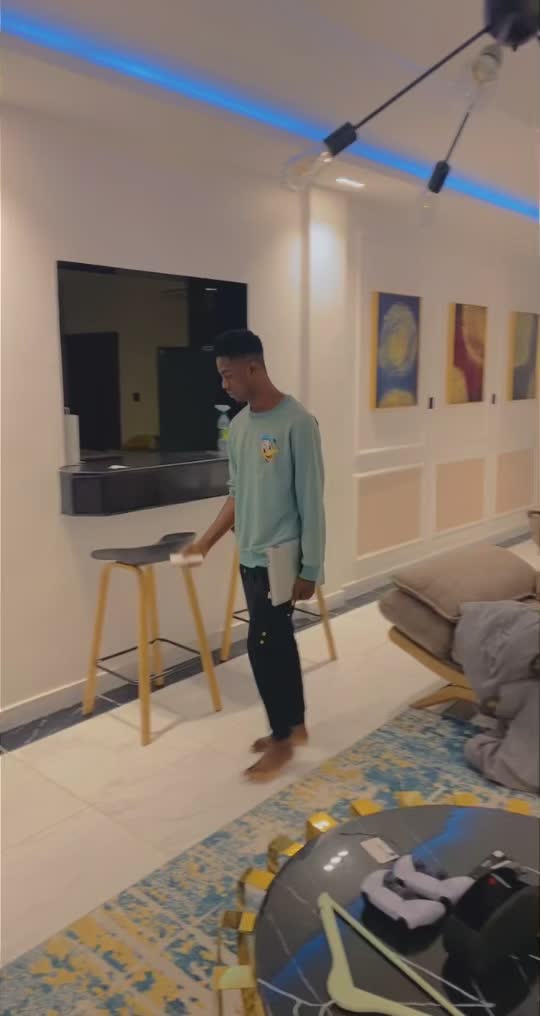 @YHasTee 🫥