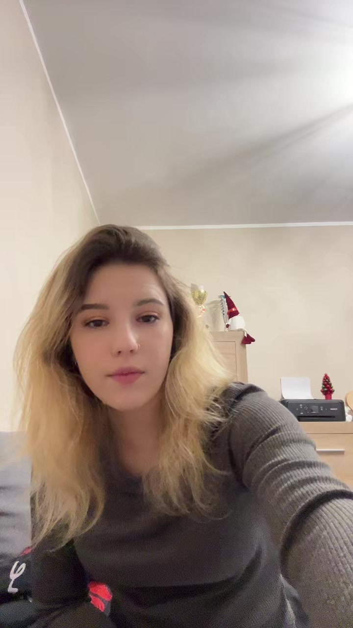 @Julka🏳️🌈❤️