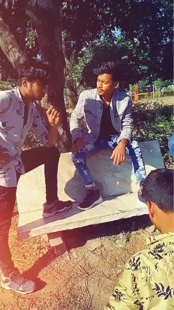 @Apna..DAMOH.⚡
