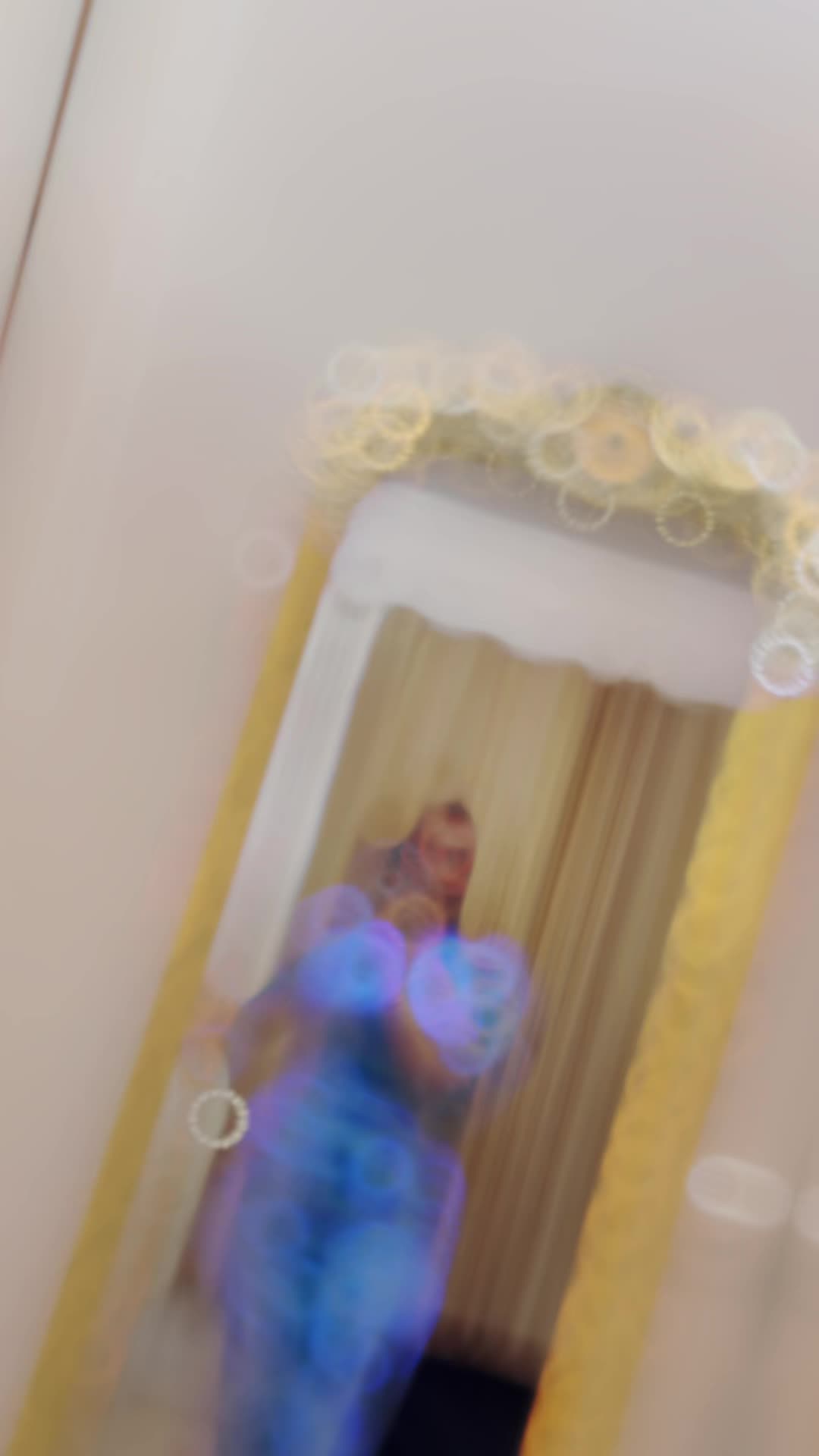 @Mona