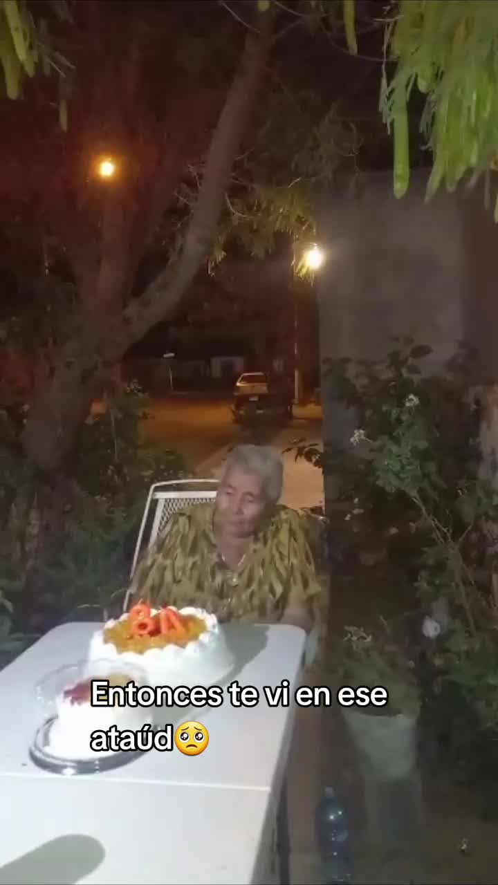 @🏳️⚧️🕷️