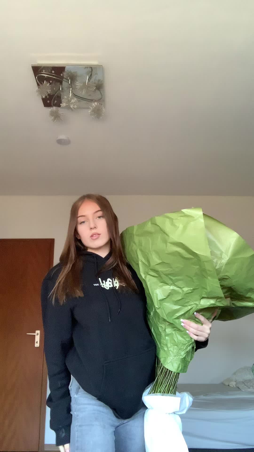 @𝐋𝐞𝐨