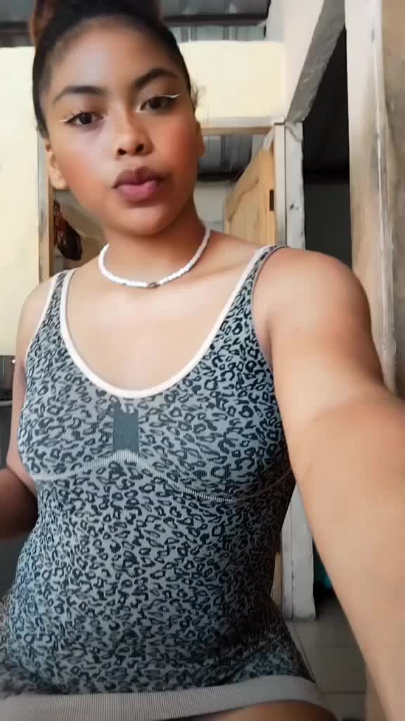 @Alanna chloe 🫅🏻