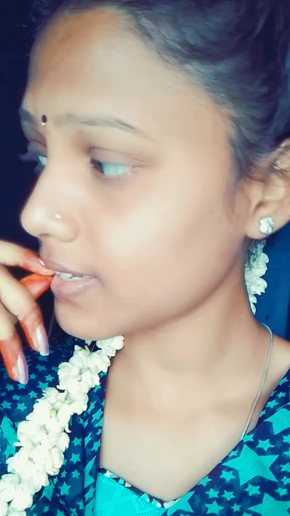 @💕Niveditha👒