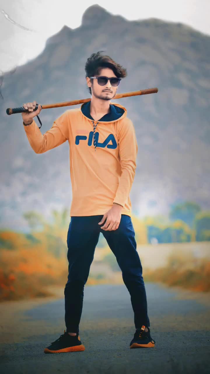 @Alone but Happy😃