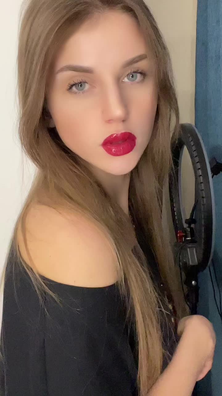 @Viktorri01