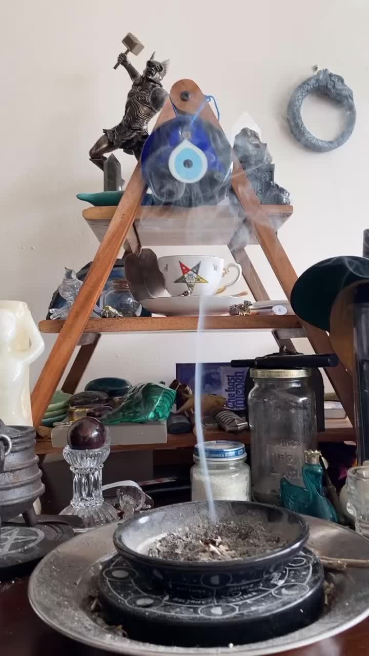 @witchyweird