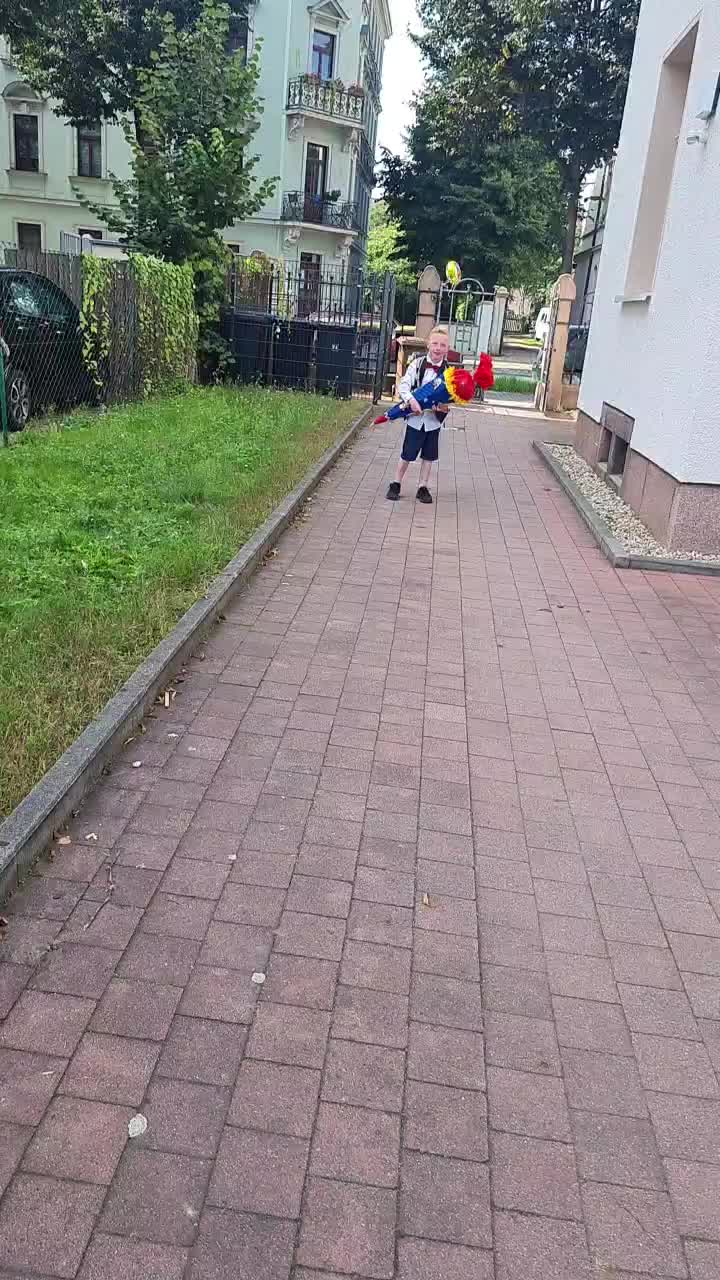 @Jasmiin