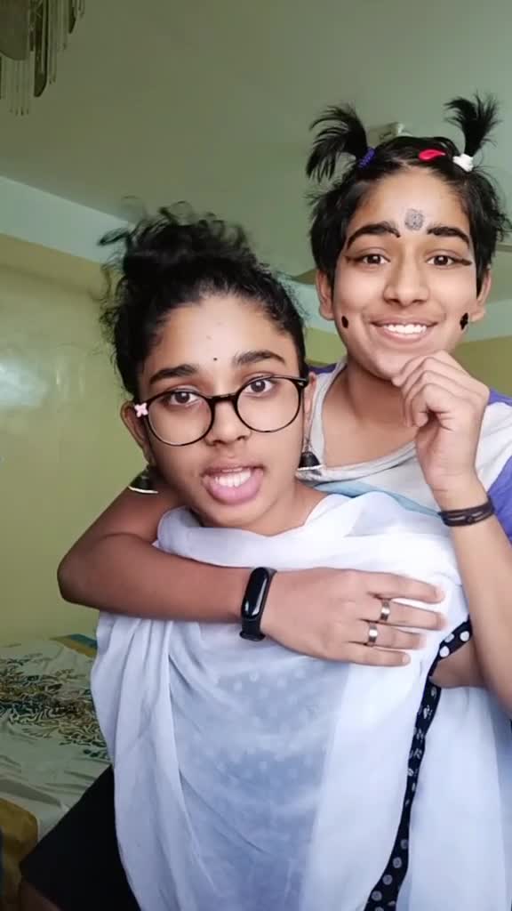 @👧ASwaThy👧